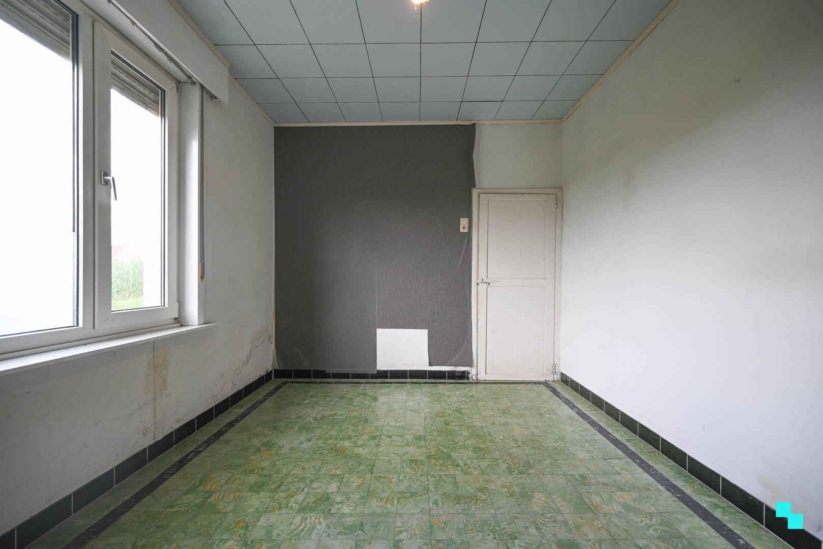 Landelijk gelegen, te renoveren woning op 1.767m² perceel foto 12