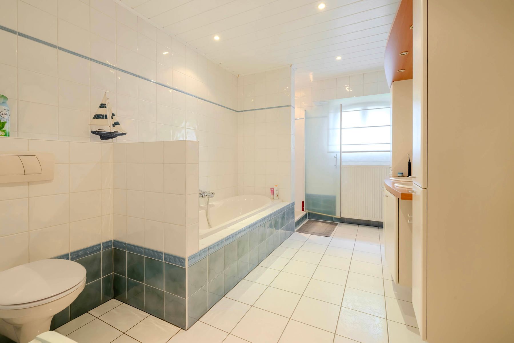 Ruime villa met 3/4 slaapkamers en verwarmd zwembad foto 23