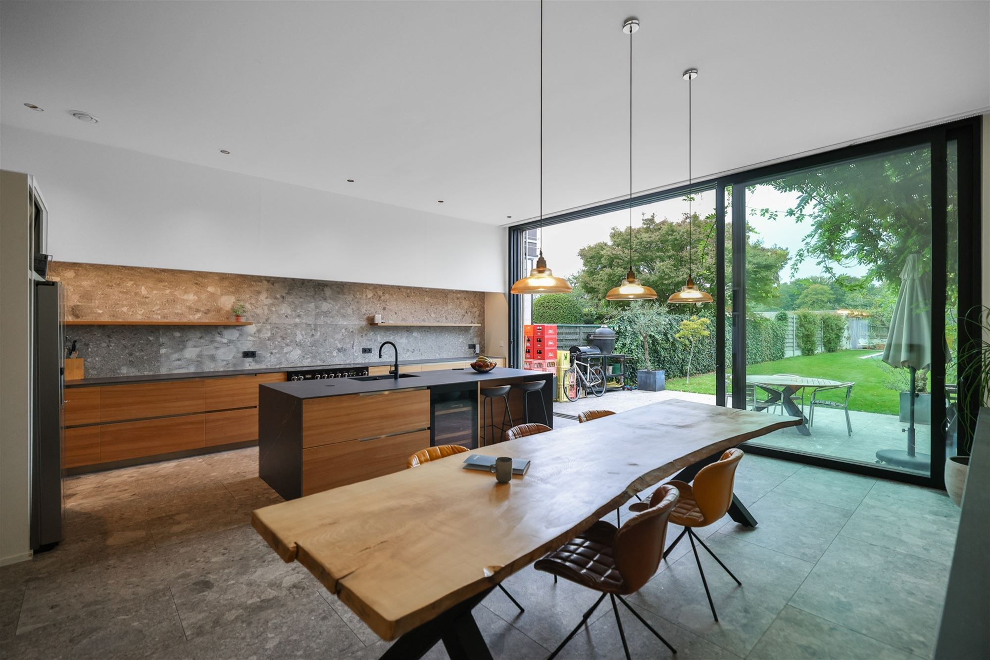 Buitengewone woning op knap perceel en adembenemend uitzicht foto {{pictureIndex}}