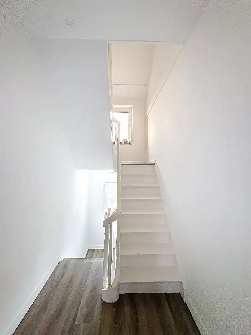 Volledig gerenoveerde,  centraal gelegen rijwoning in Tienen met tuin, terras en 3 slaapkamers foto 14