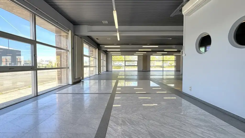 Budgetvriendelijke kantoren te huur vlakbij afrit E17 in Deinze foto 2