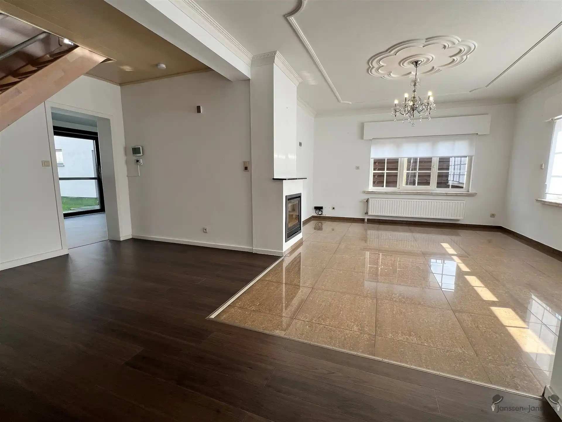 Ruime woning met 5 slaapkamers foto 3