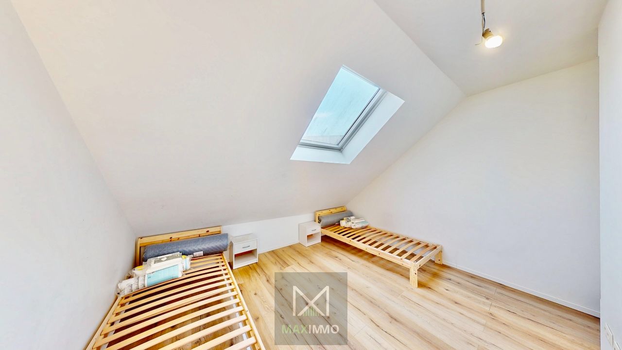 🏡 Volledig gerenoveerde halfopen woning met 4 slaapkamers & zonnige tuin – Harelbeke foto 14