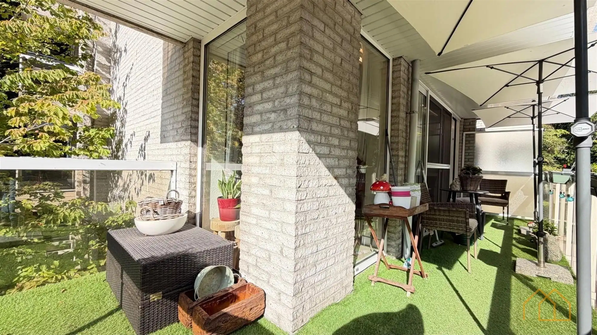 Groot hoek-appartement met 3 terrassen en dubbele garage foto 12