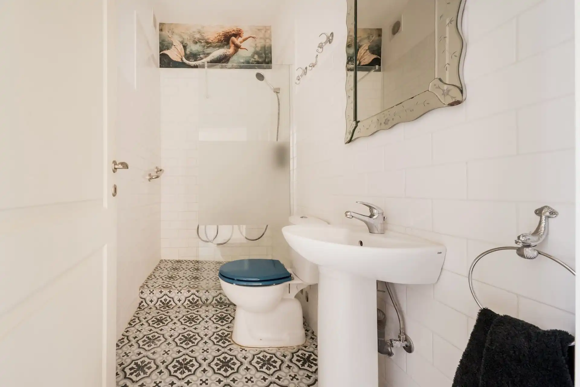 Te renoveren woning met 3 slpks en 3 badkamers. foto 8