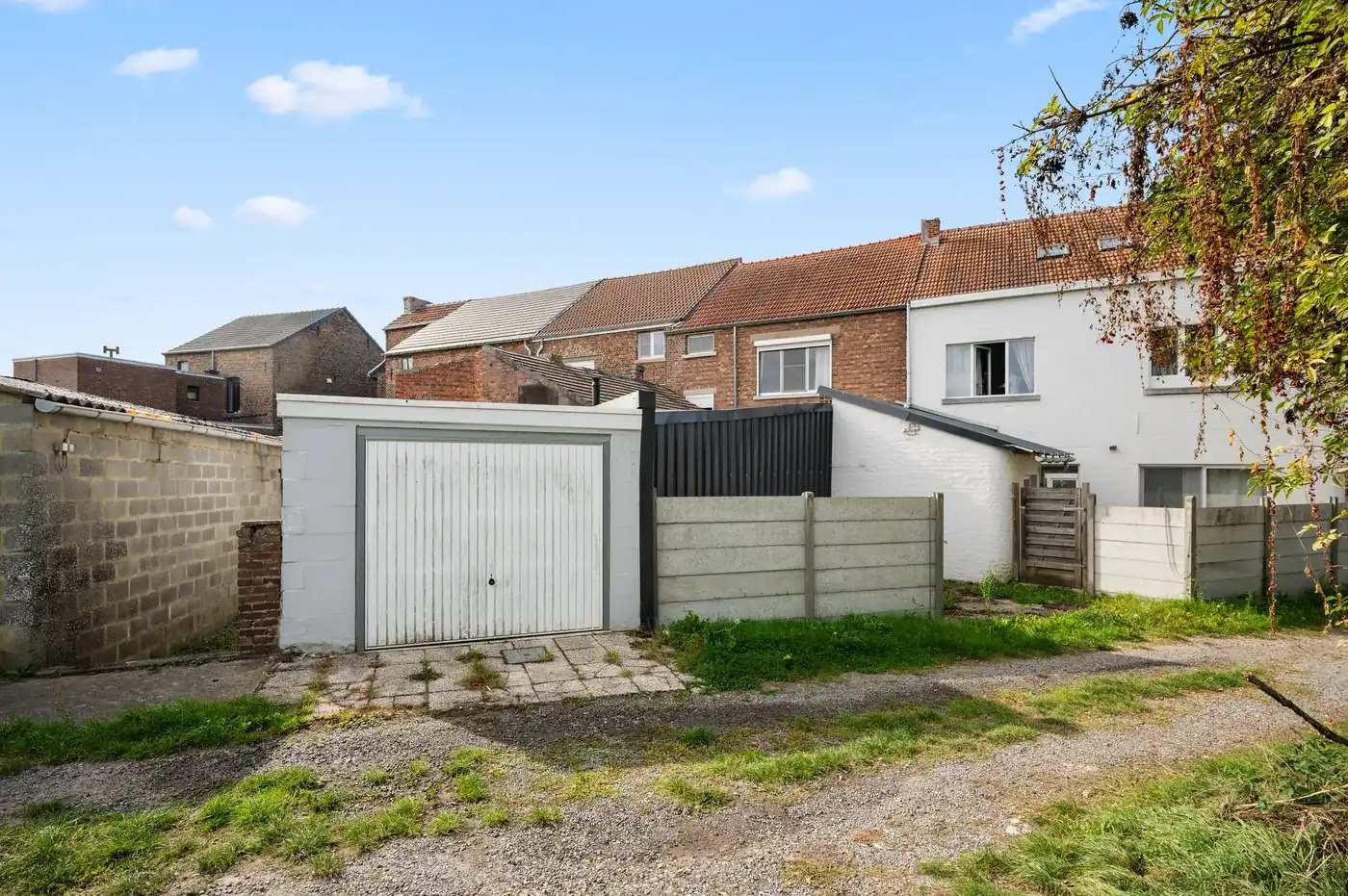 Te renoveren woning met 3 slaapkamers, garage en nabij voorzieningen foto 26