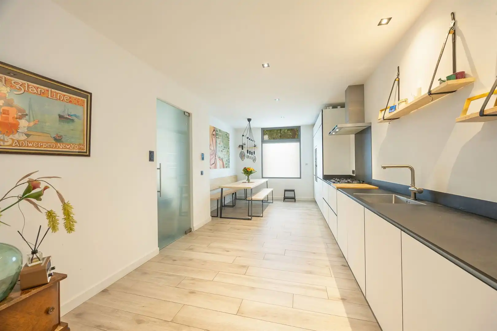 Instapklare burgerwoning in Ekerse dorpskern foto 7