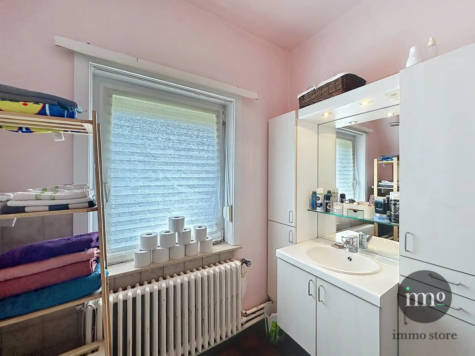 CHARMANTE driegevel woning met GEZELLIGE TUIN foto 17