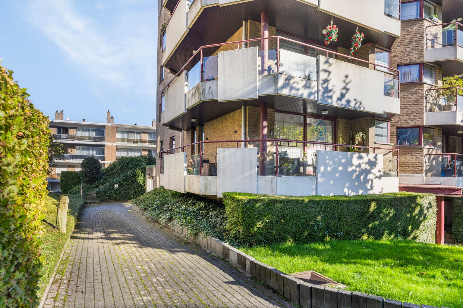 immo DAVID stelt voor:  2 slpk met priv. overdekte staanplaats foto 5