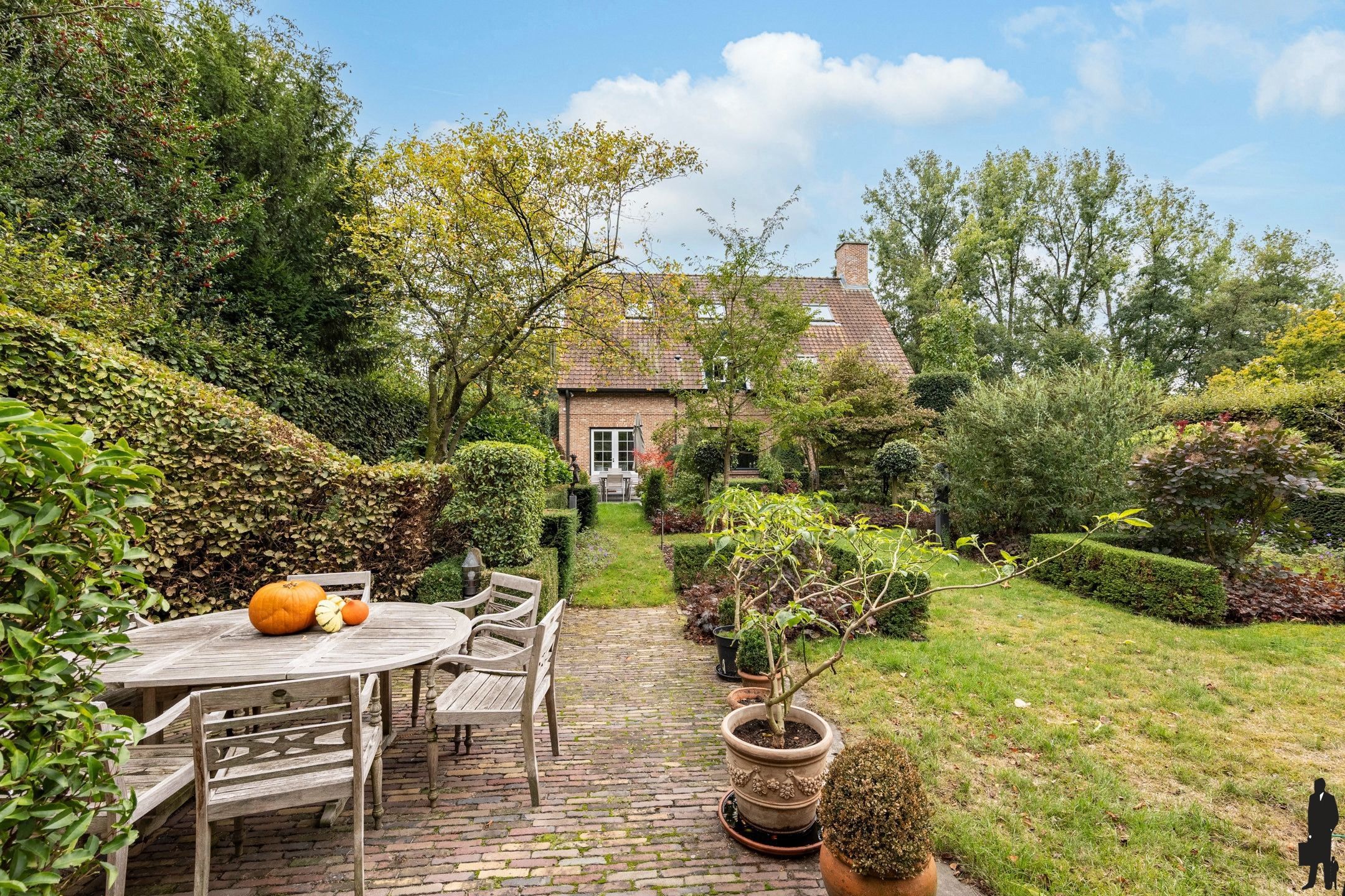 Riante villa van de hand van architect Rutten gelegen op uitstekende locatie te Turnhout  foto 35