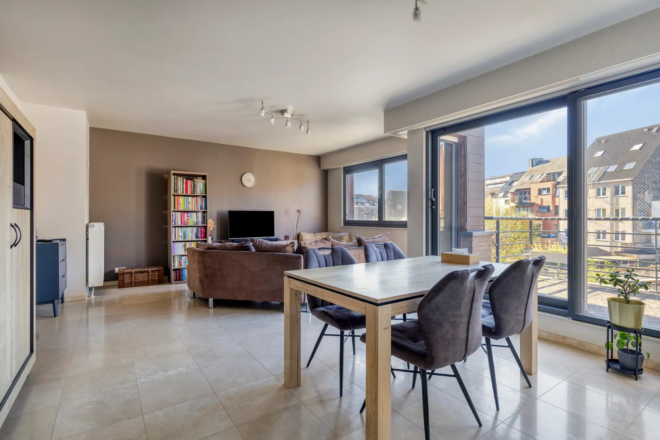 Ruim appartement met 2 slaapkamers op toplocatie te Leuven foto 5