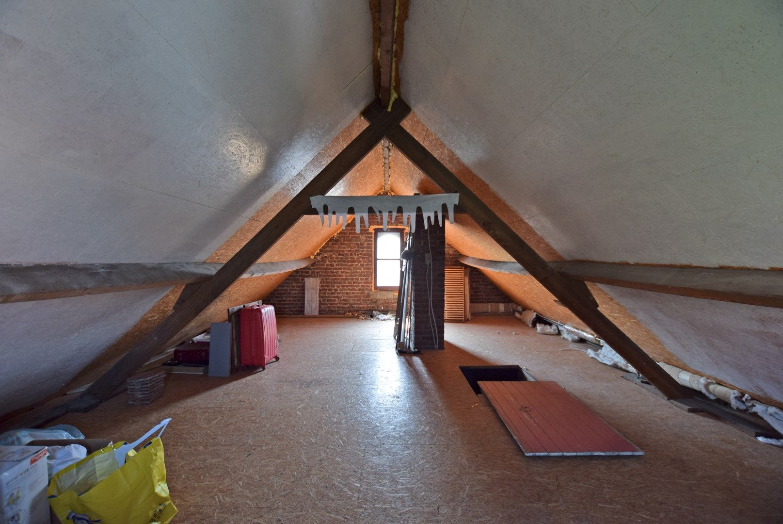 Op te frissen rijwoning op 360m² met 4 slaapkamers + garage & achterliggende loods / werkplaats te Adinkerke (De Panne).  foto 17