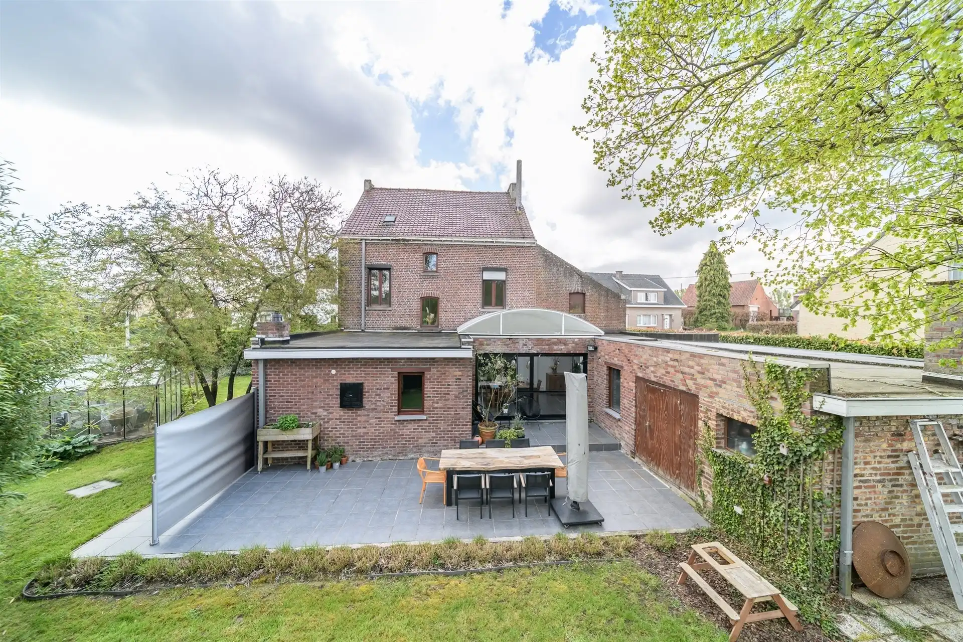 Ruime en instapklare woning met tal van mogelijkheden foto 2