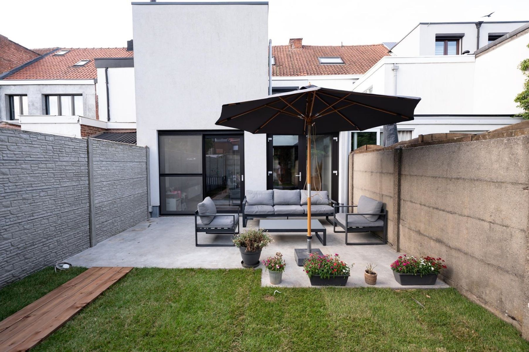 Recent gerenoveerde woning met 3 slaapkamers in het hartje van Schoten! foto 16