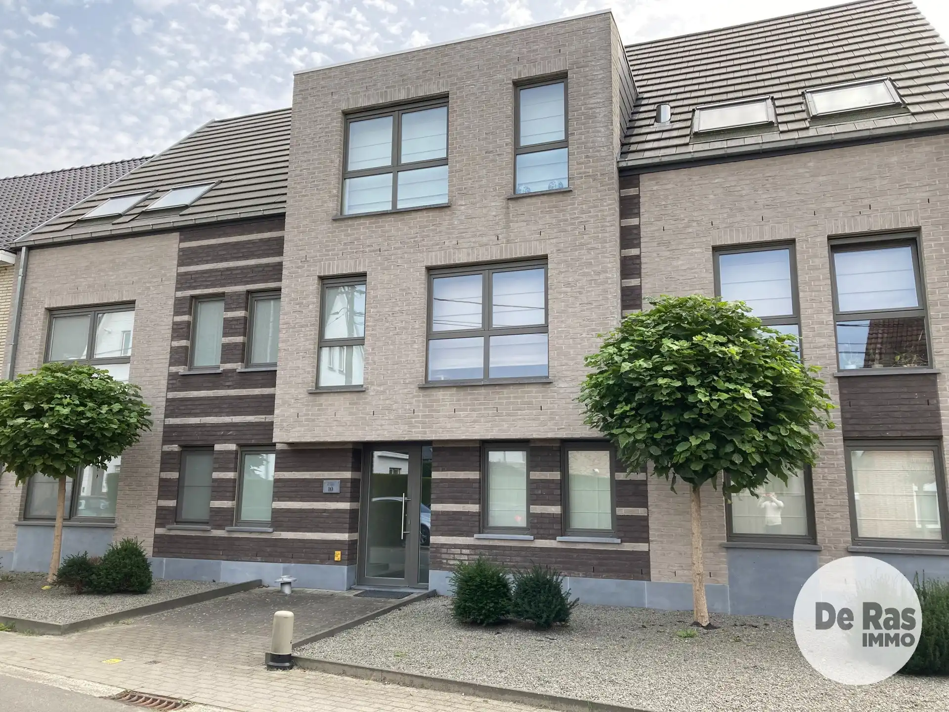 SERSKAMP - Lichtrijk appartement met staanplaats foto {{pictureIndex}}