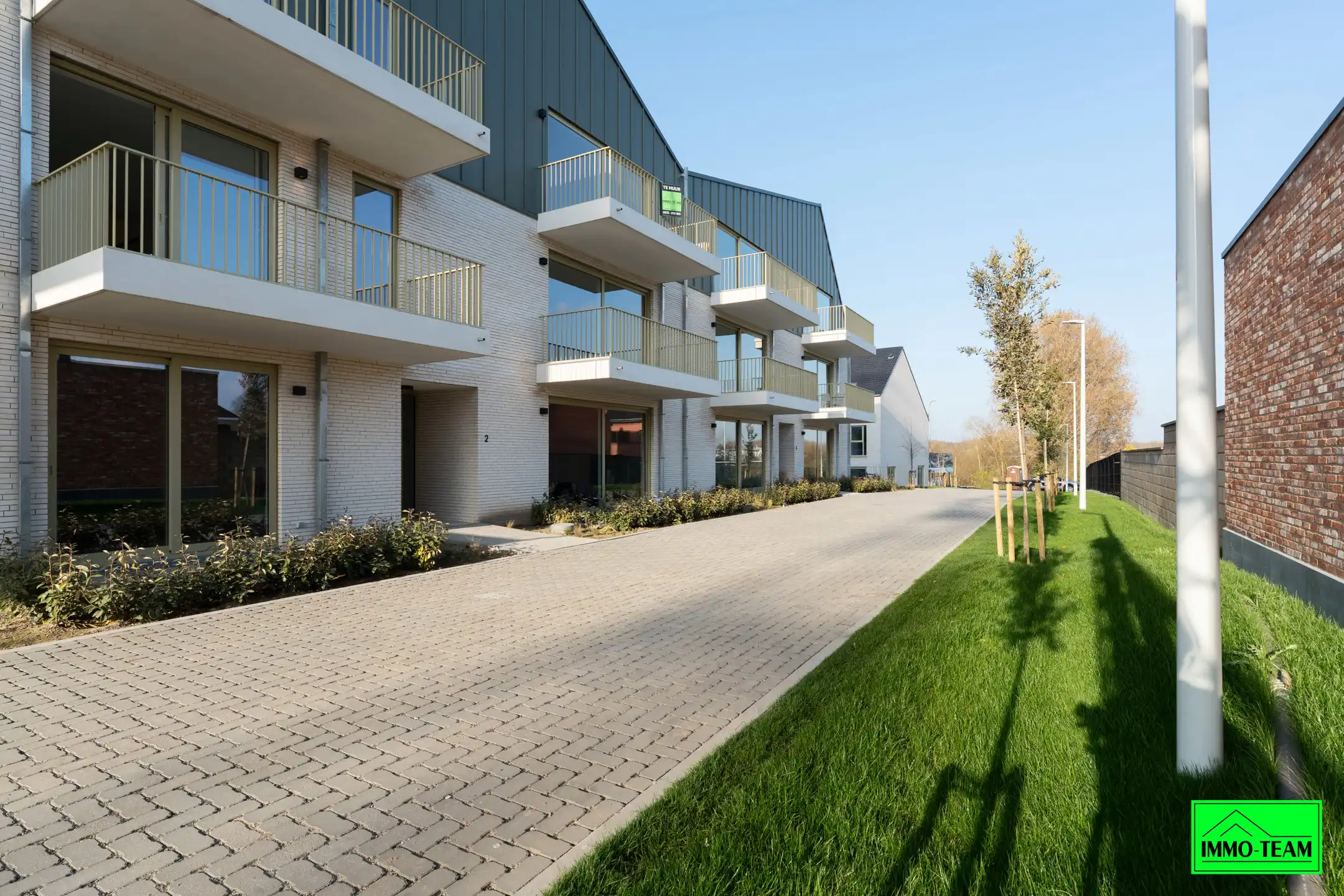 Nieuwbouwappartement met terras en autostaanplaats foto 18