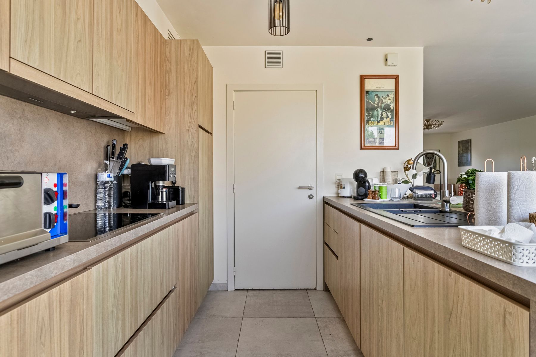 Recente mooi afgewerkte instapklare woning ! foto 2