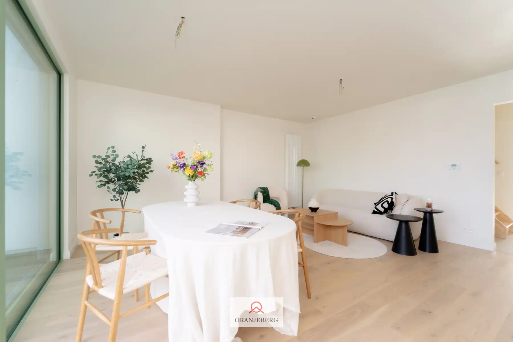 Ruime woning met 4 slpk's en tuin foto 9