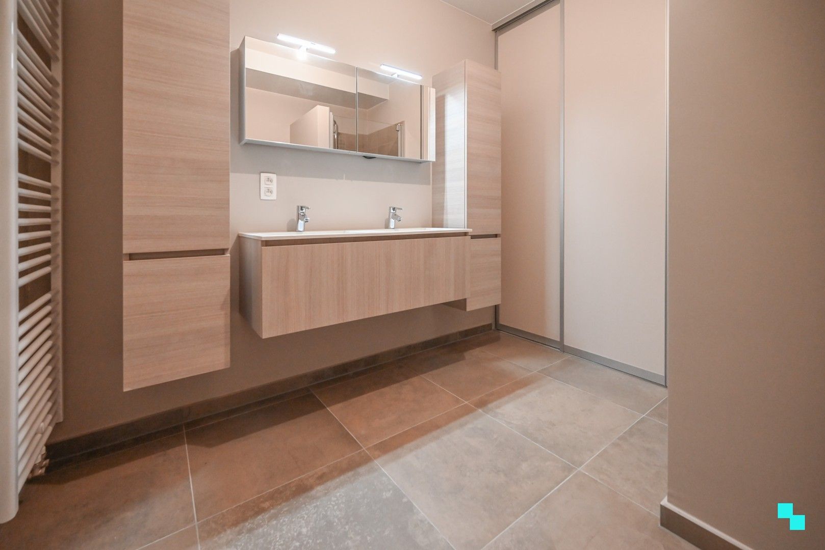 Bijna energieneutraal (E-peil: 8) instapklaar appartement te Bosmolens foto 19