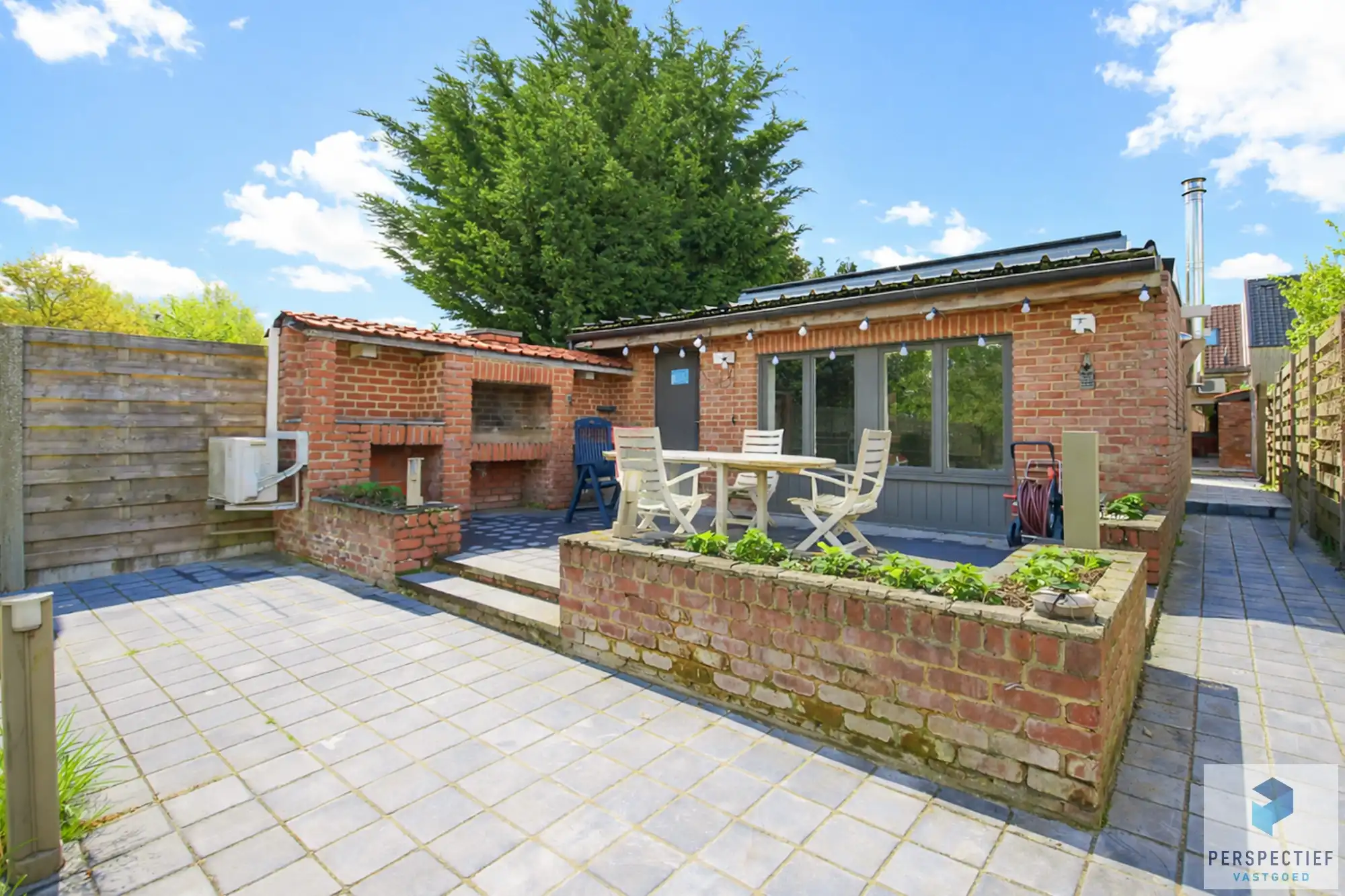 Ruime woning met tuin, kleine weide & bijgebouw gelegen in landelijke omgeving in Oedelem op  1 365 m² foto 6