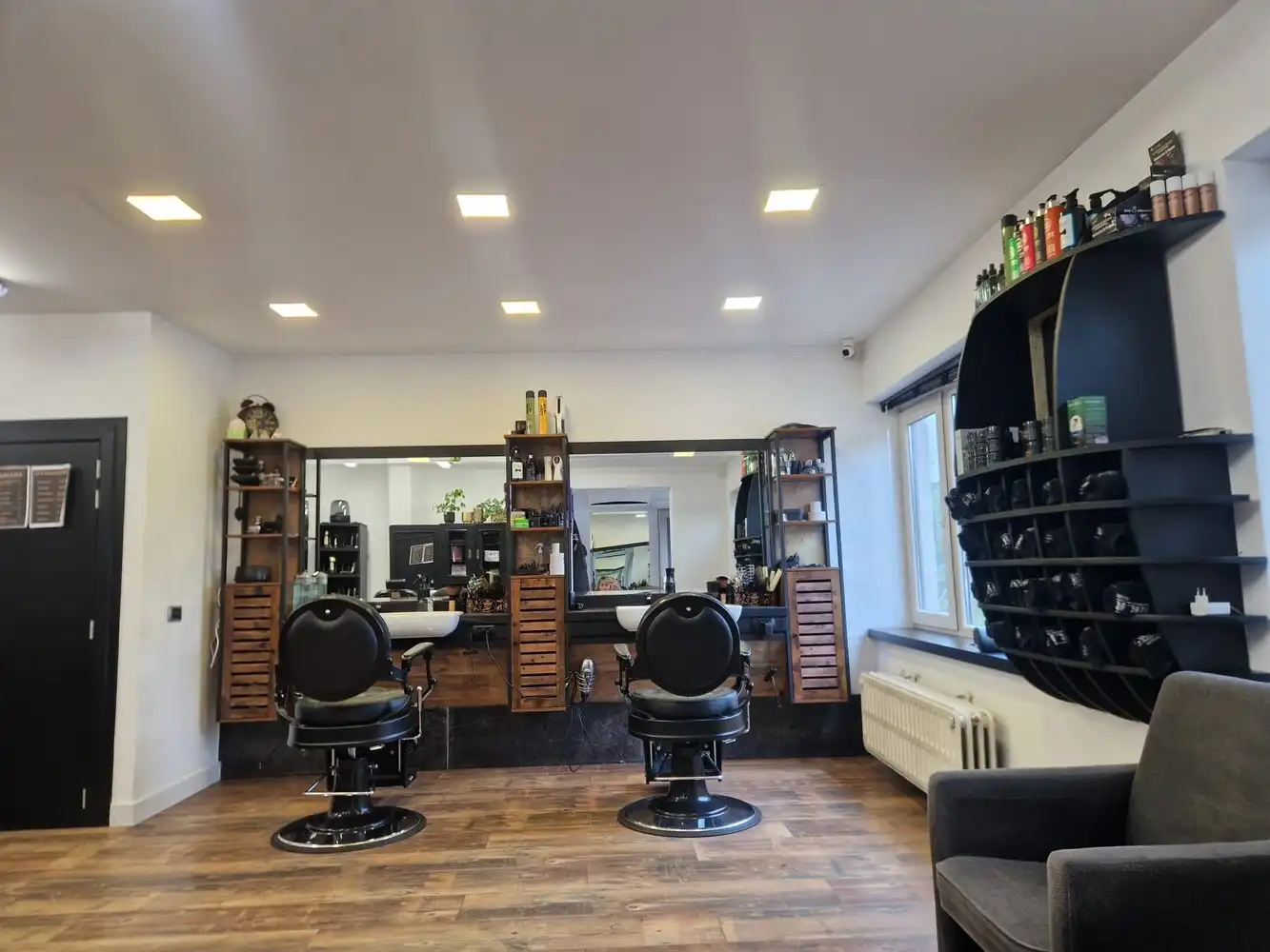 Handelsgelijkvloers (46 m²) te huur op toplocatie in Rekem foto 3