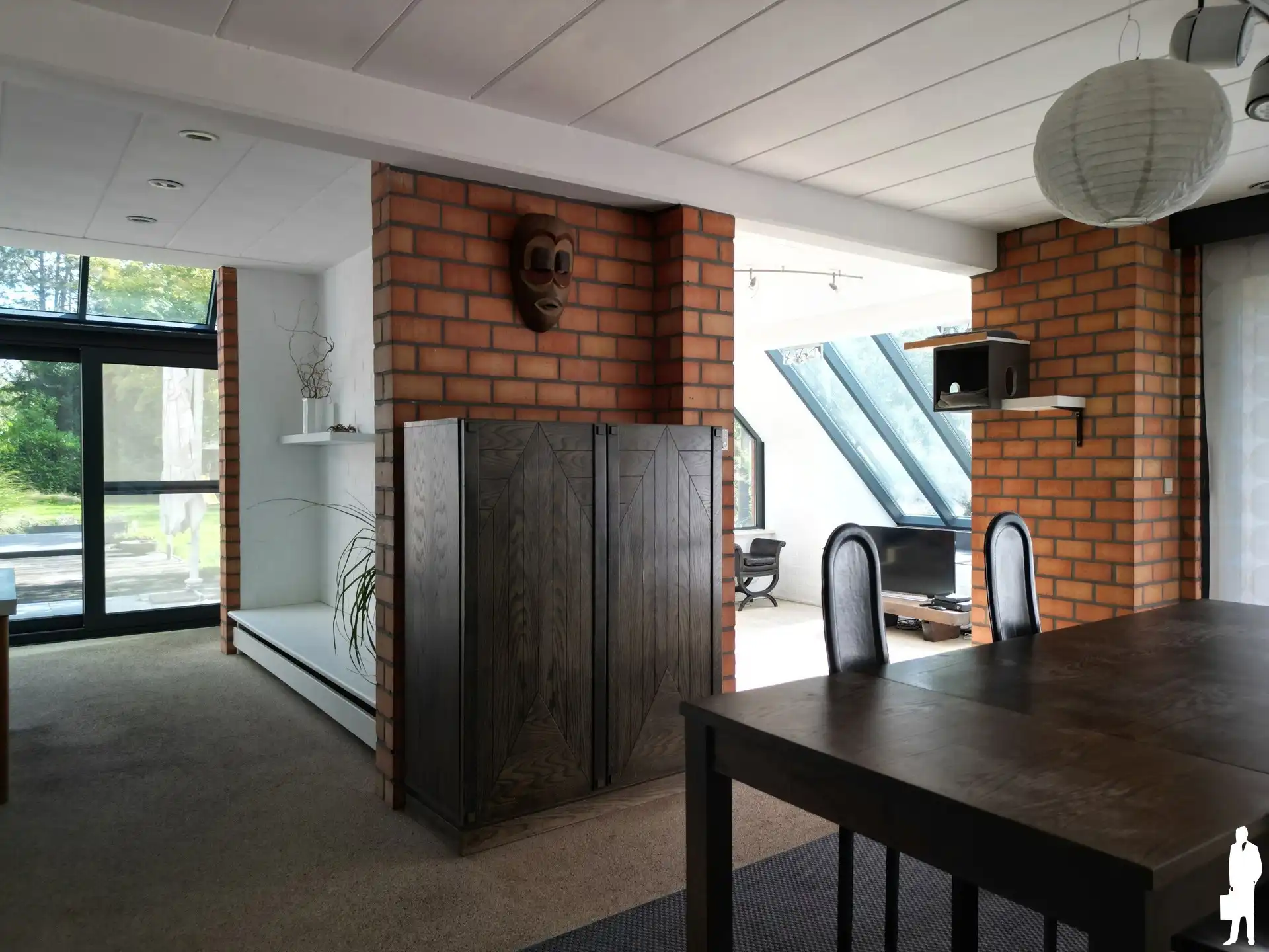 Welgelegen te renoveren villa met 5-7 slpks en 2 badks foto 7