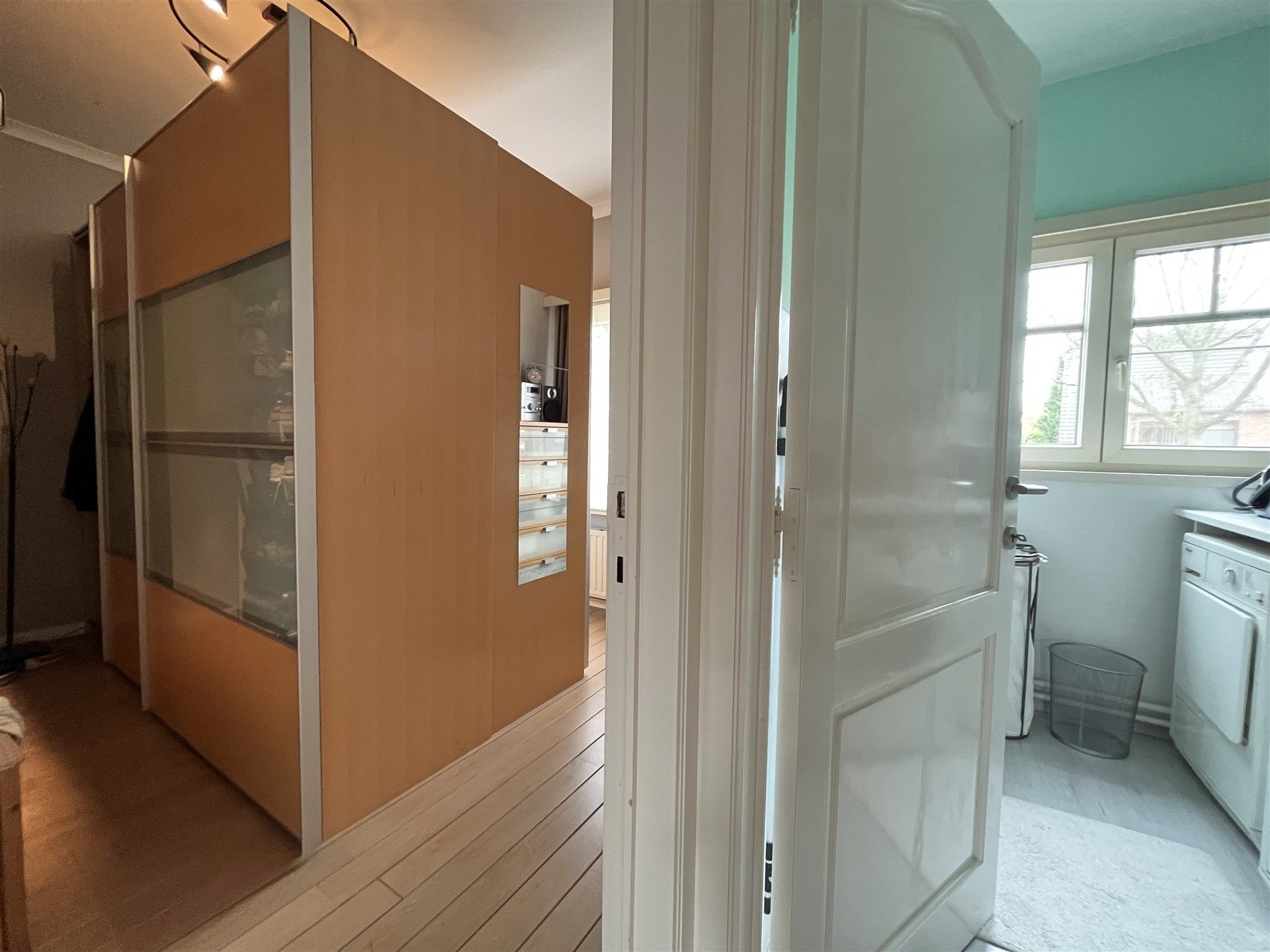 Halfopen bebouwing met garage en tuin foto 9