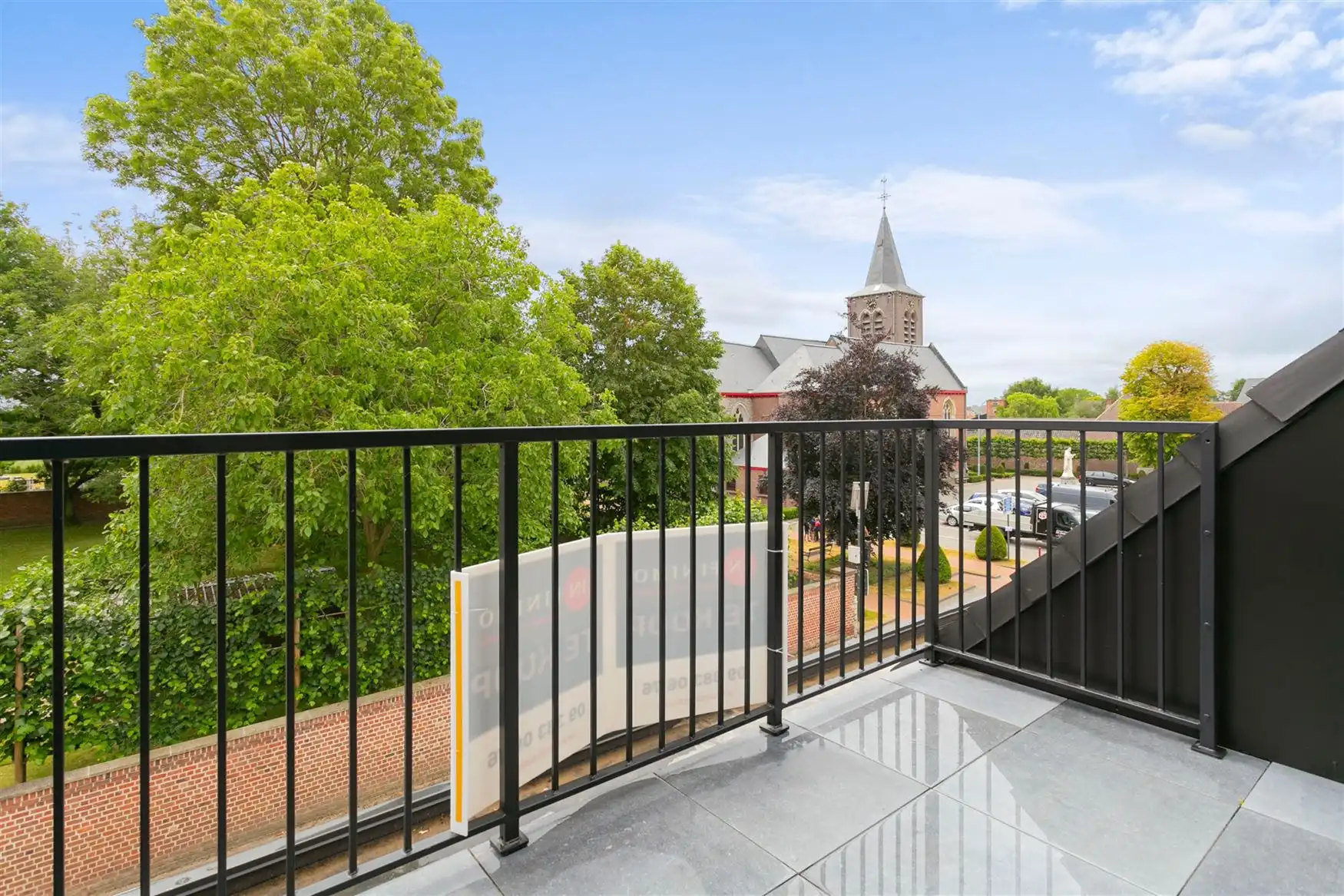 Recent appartement met 2 terrassen foto 8