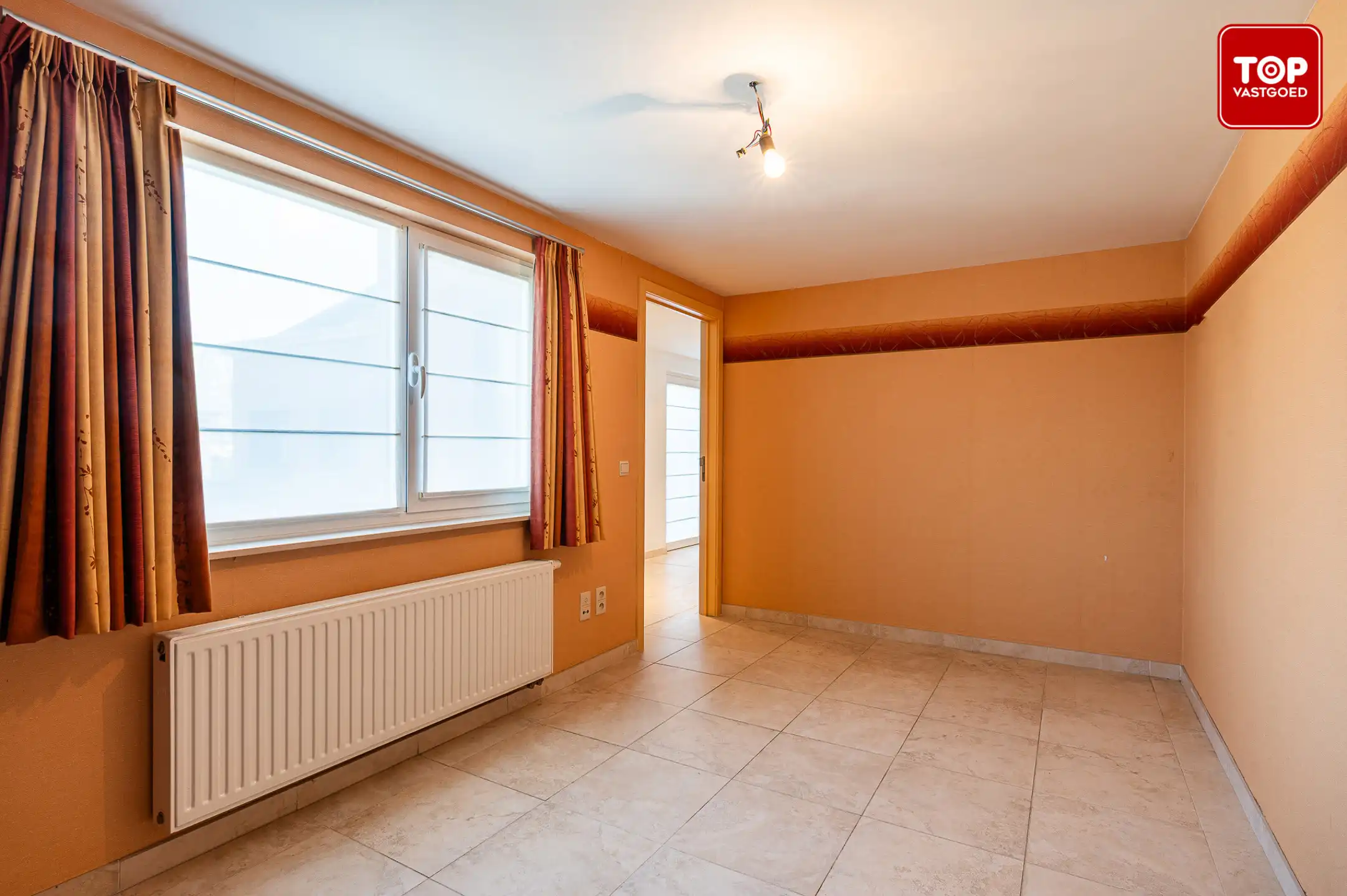 Zeer groot duplex appartement met garage. foto 12