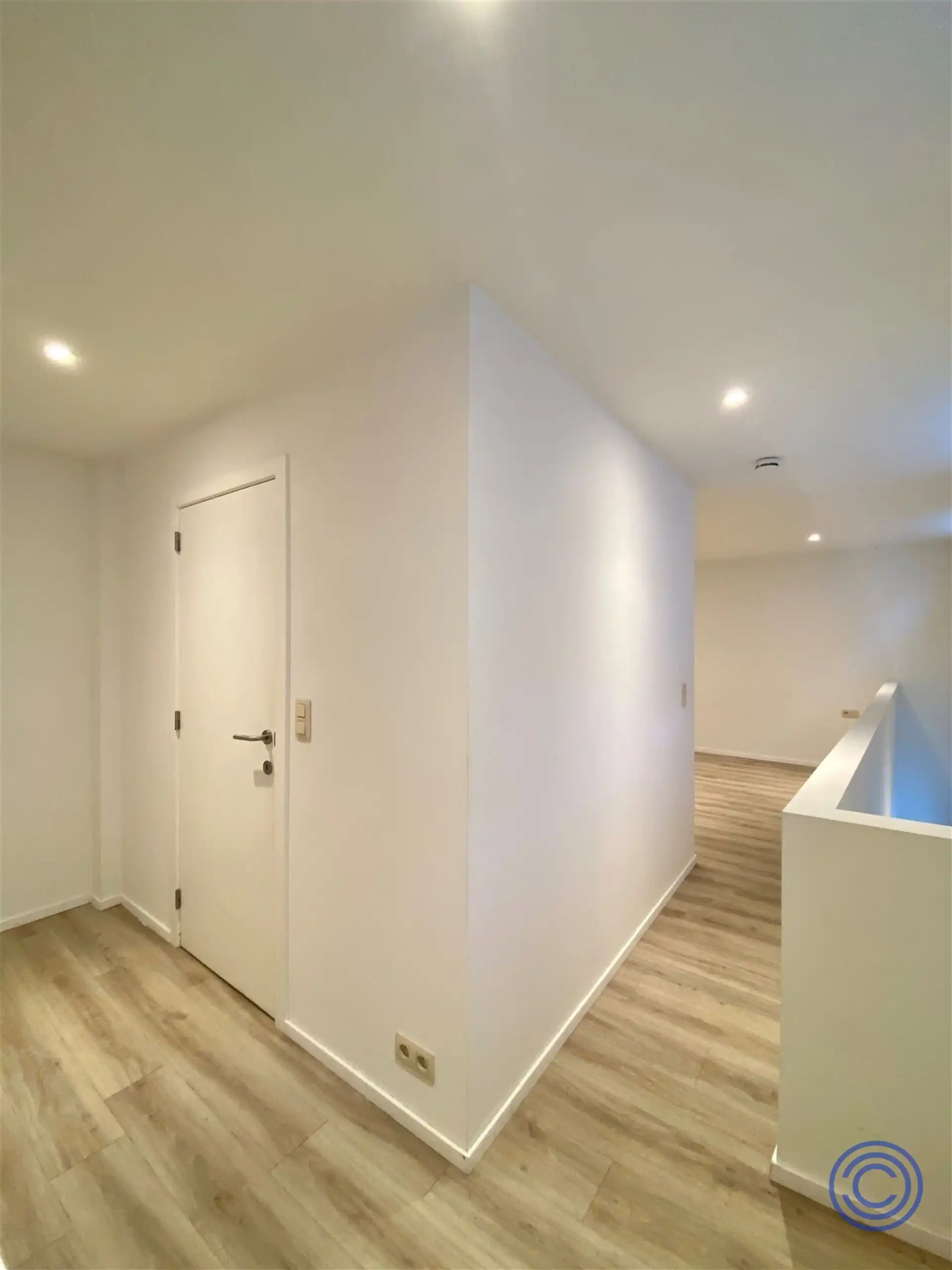 Ruim triplex appartement met 2-slpk in Sint-Andries! foto 6