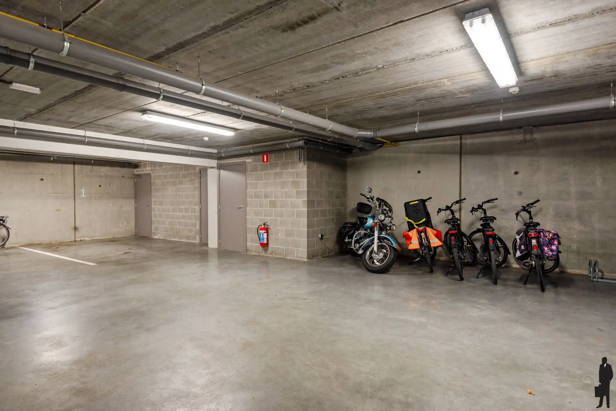 Duplex appartement met terras in het centrum van Kontich foto 25