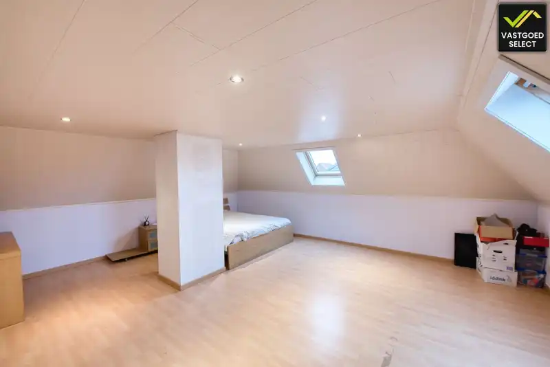 Halfopen bebouwing met 4 slaapkamers, zuidgerichte tuin en landelijk uitzicht in Sint-Laureins foto 15