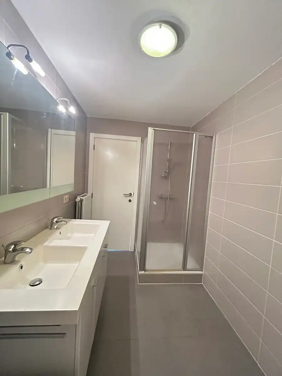 Modern appartement met 2 terrassen en EPC A, op wandelafstand van zee foto 8