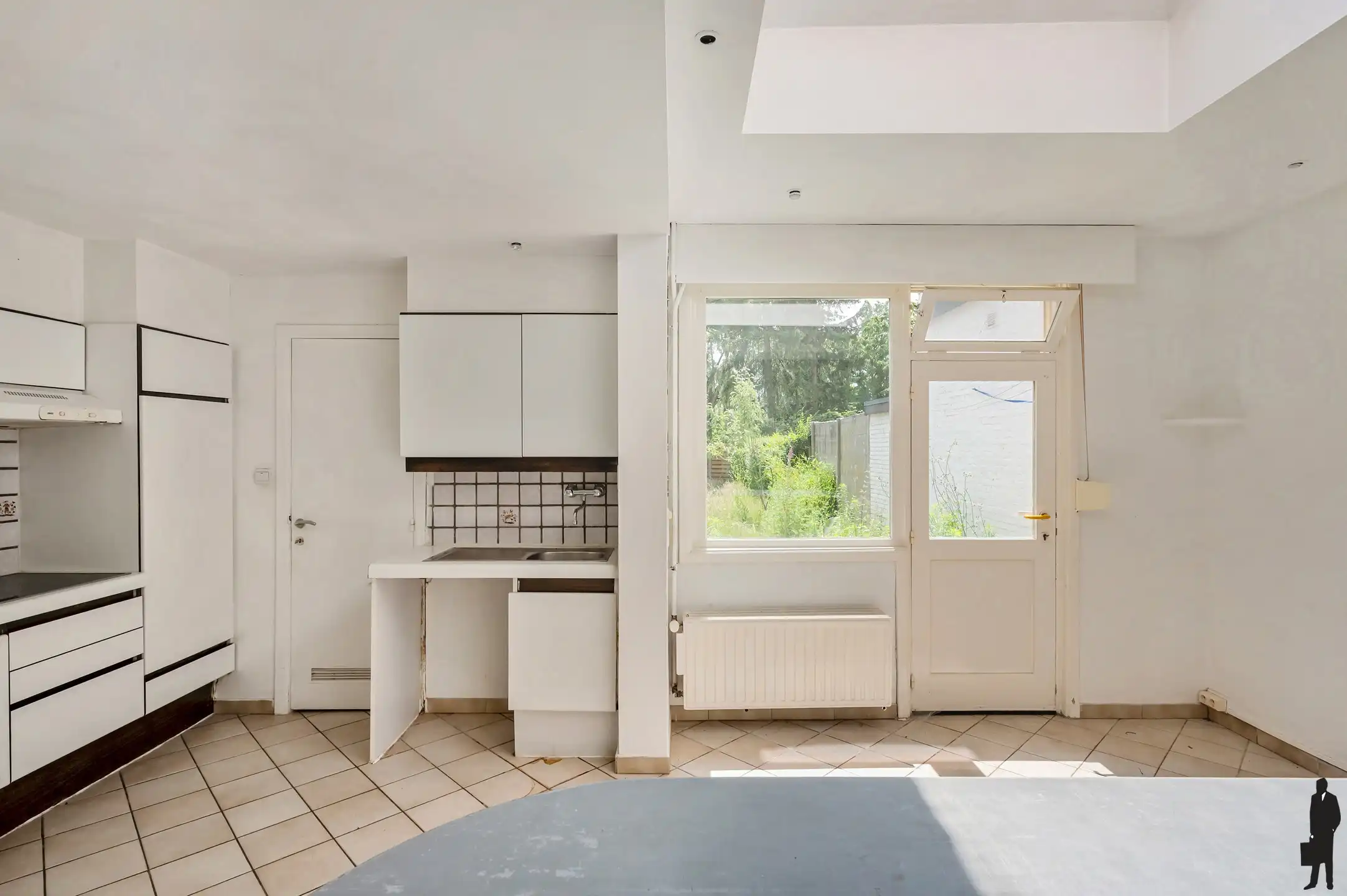 Te renoveren woning, met 4 SLK, met tuin en zijingang! foto 6