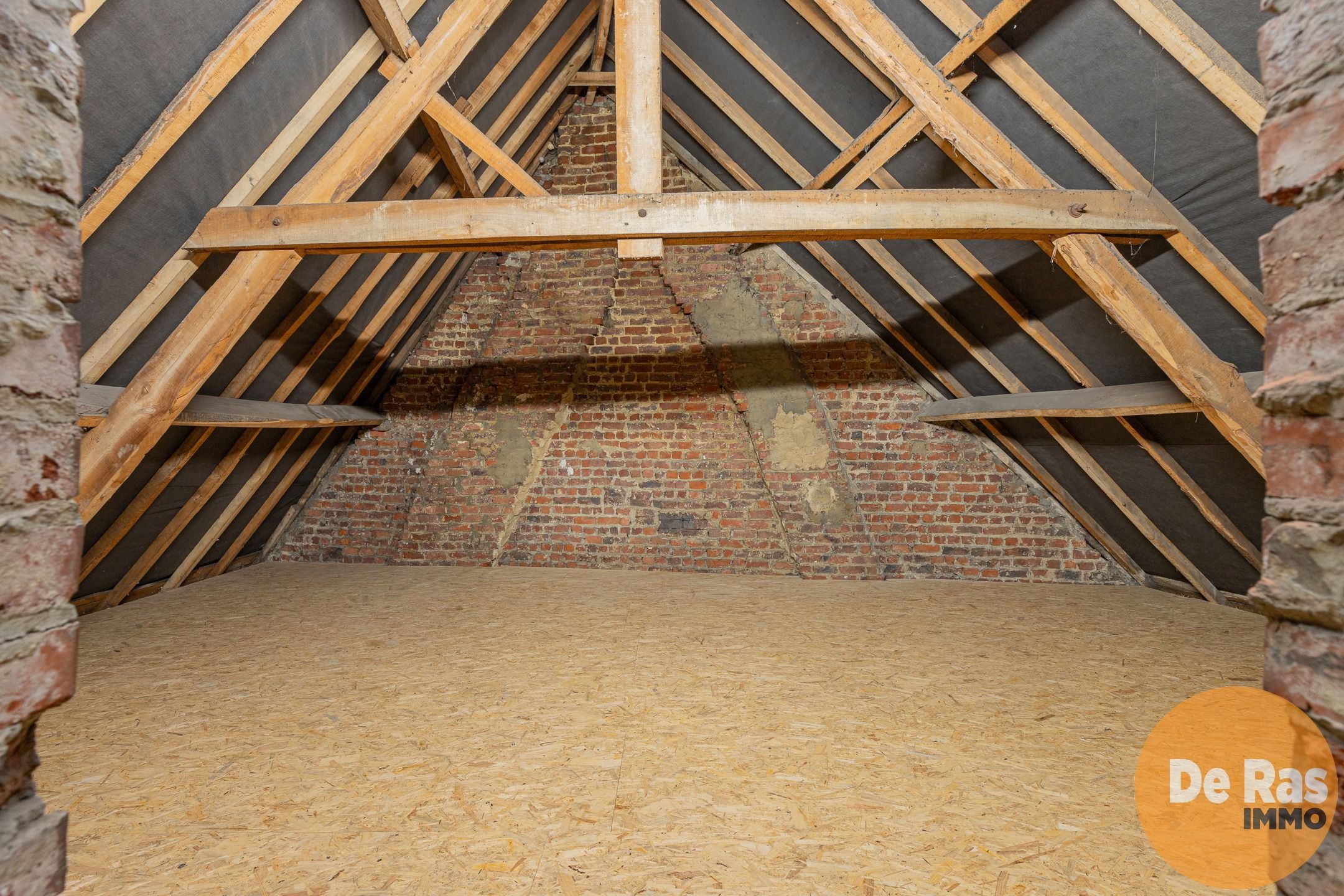 Herzele -  Totaal gerenoveerde woning met 4 slaapkamers, tuin en garage gelegen centrum Herzele foto 25