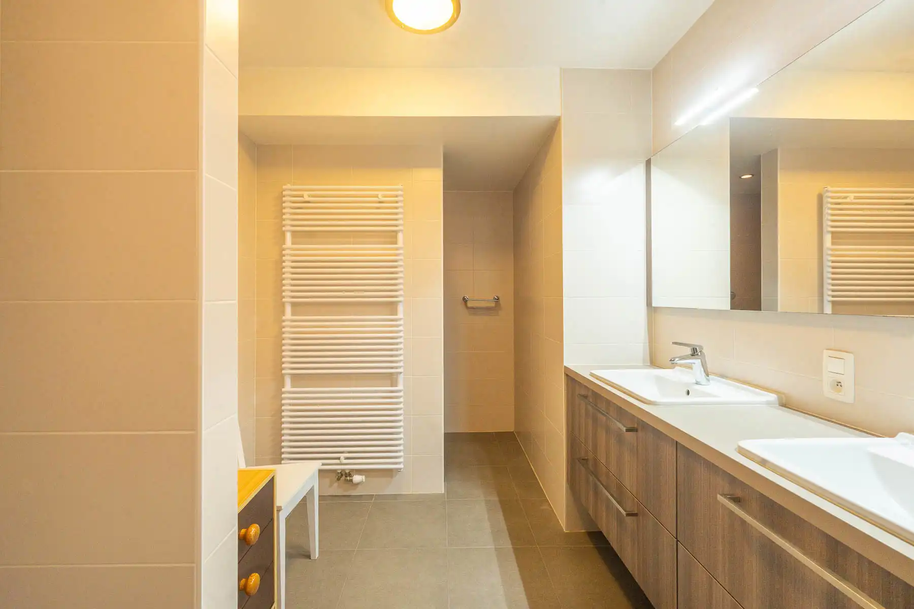 Gelijkvloers appartement in centrum Betekom foto 12