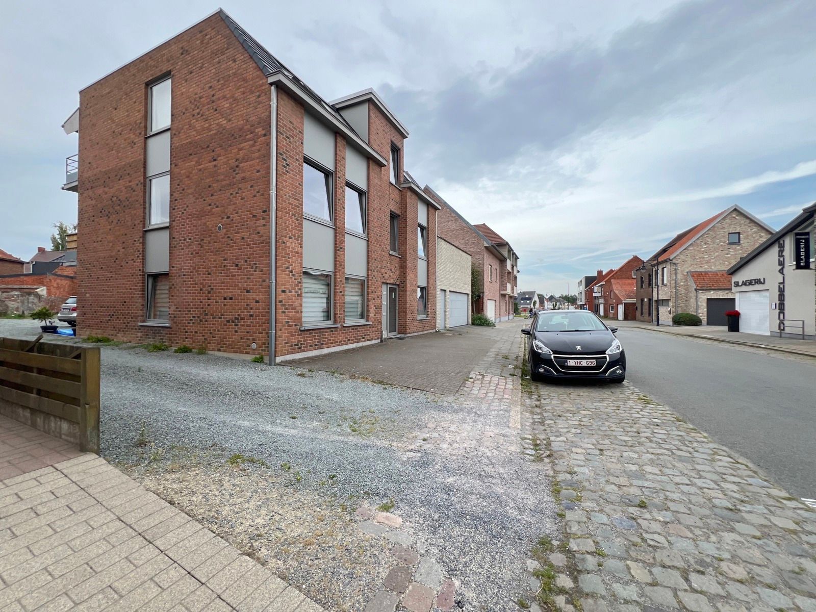 Instapklaar appartement met 2 slaapkamers, terras en garage foto 20