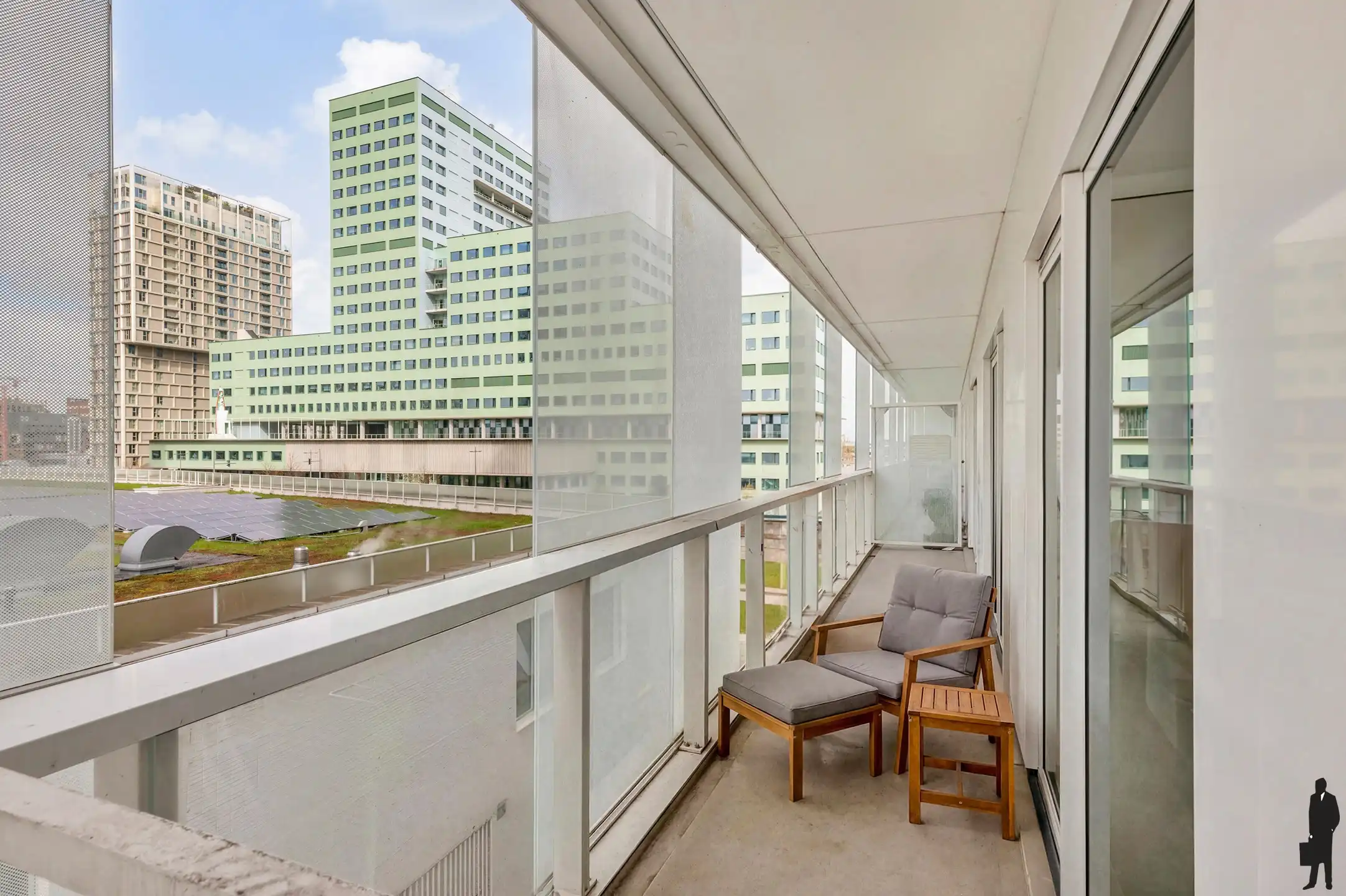 Compacte en lichtrijke studio nabij Park Spoor Noord foto 2