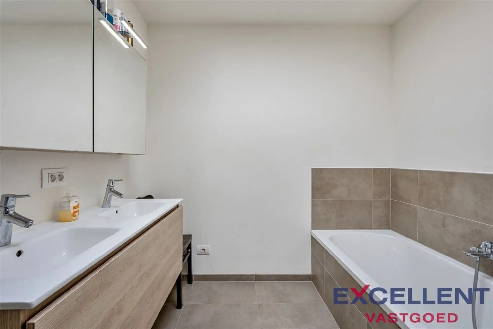Moderne, zeer recente woning te Deinze-Astene foto 11