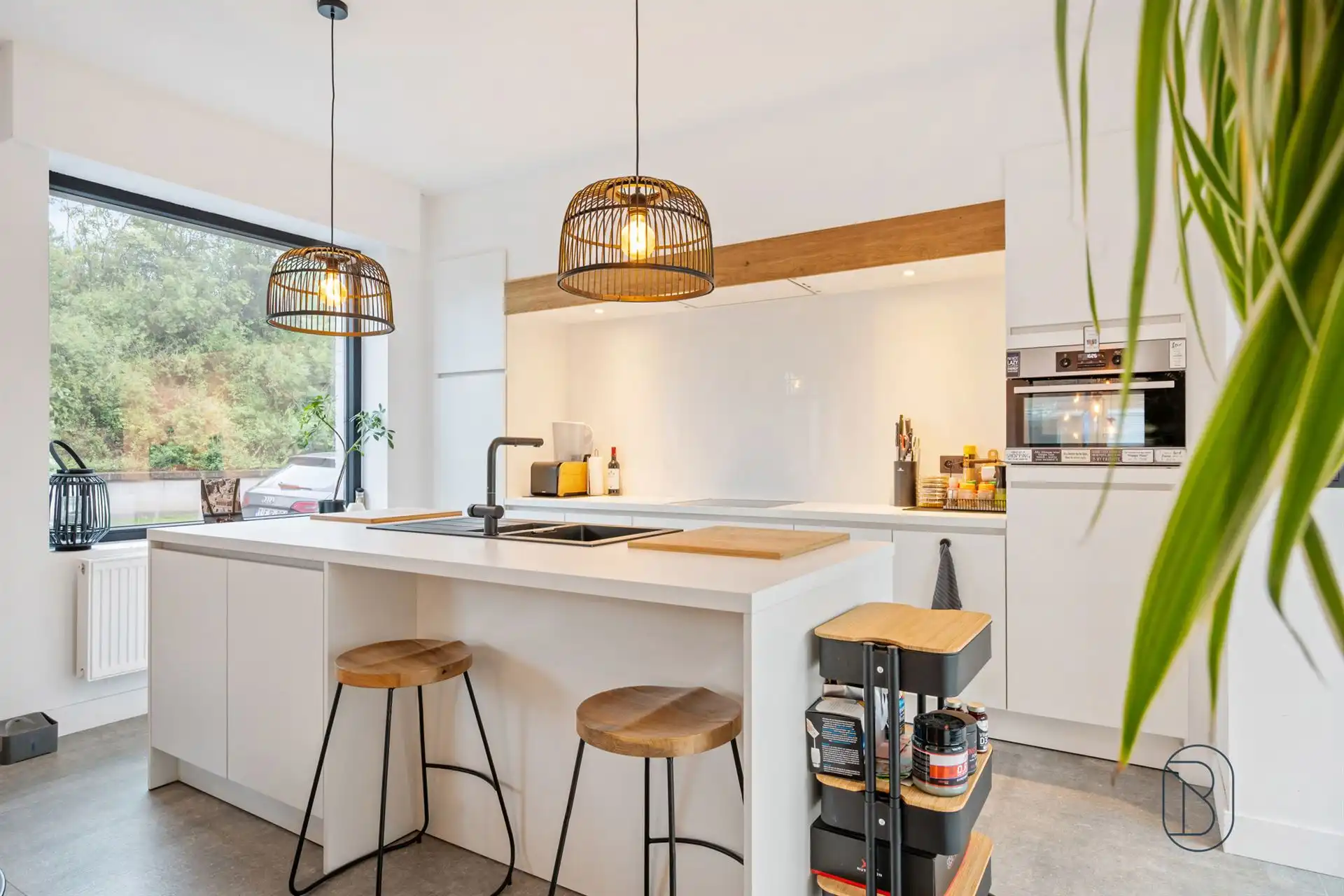 Instapklare woning met 3 slk, toffe buitenruimtes en garage foto 4