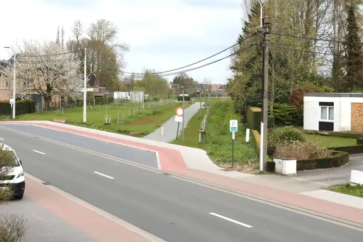 Comfortabel tweeslaapkamerappartement met garage foto 25