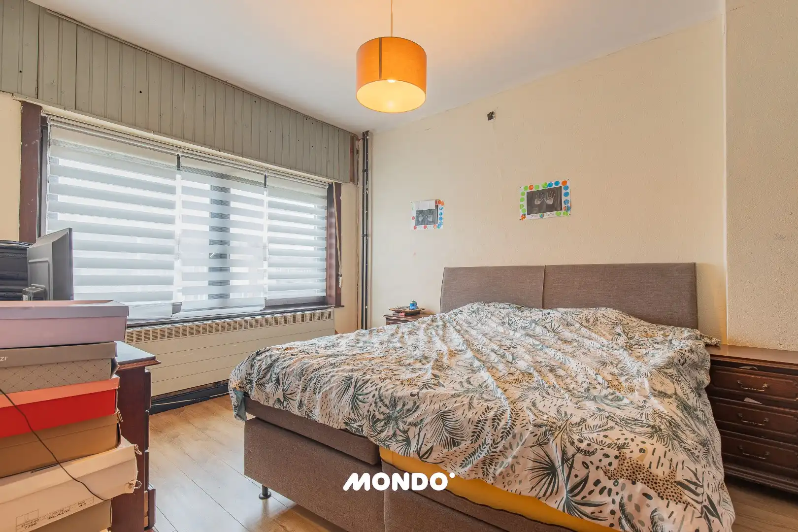 Deels gerenoveerde gezinswoning met 5 à 6 slaapkamers en tuin met achteruitweg foto 13