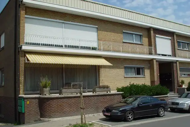 Gelijkvloers appartement met ruim terras op rustige ligging. foto 2