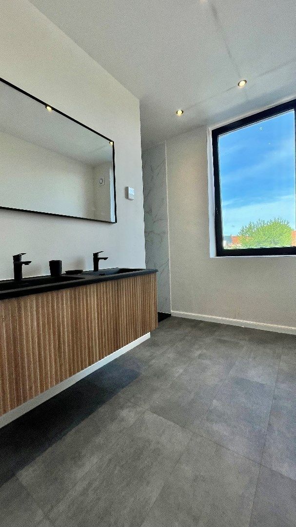 Grote woning met 3 kamers, veel bergruimte en een stadstuin foto 11