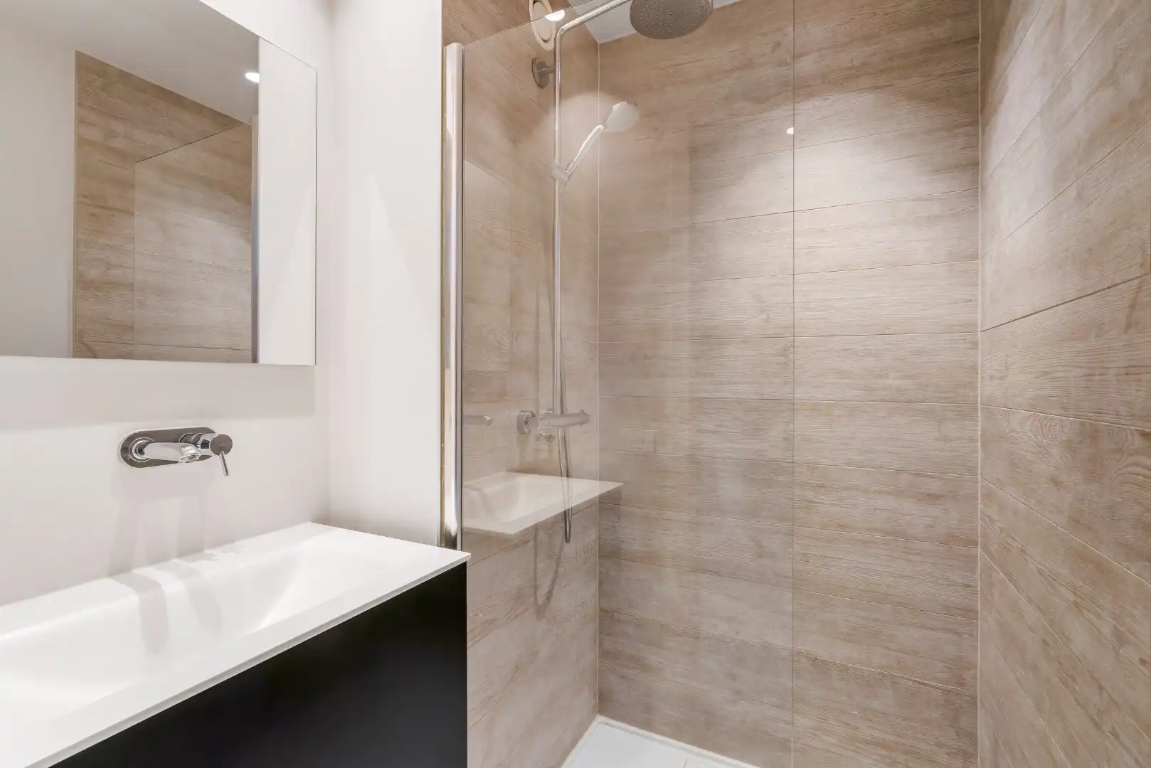 Duinenwater - zonnige en ruime woning met 5 slk's en dubbele garage!  foto 12