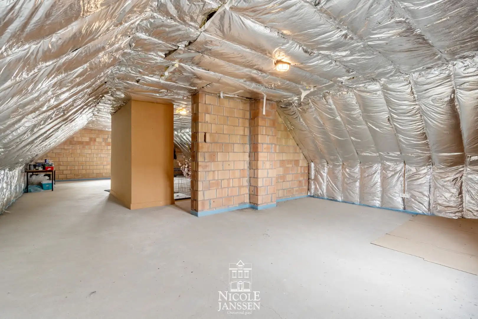 Luxueus afgewerkt landhuis met vier slaapkamers en gezellige tuin  foto 26