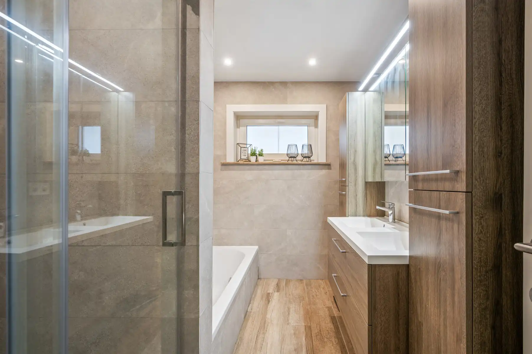 Interessante gerenoveerde woning te HOUTVENNE foto 16