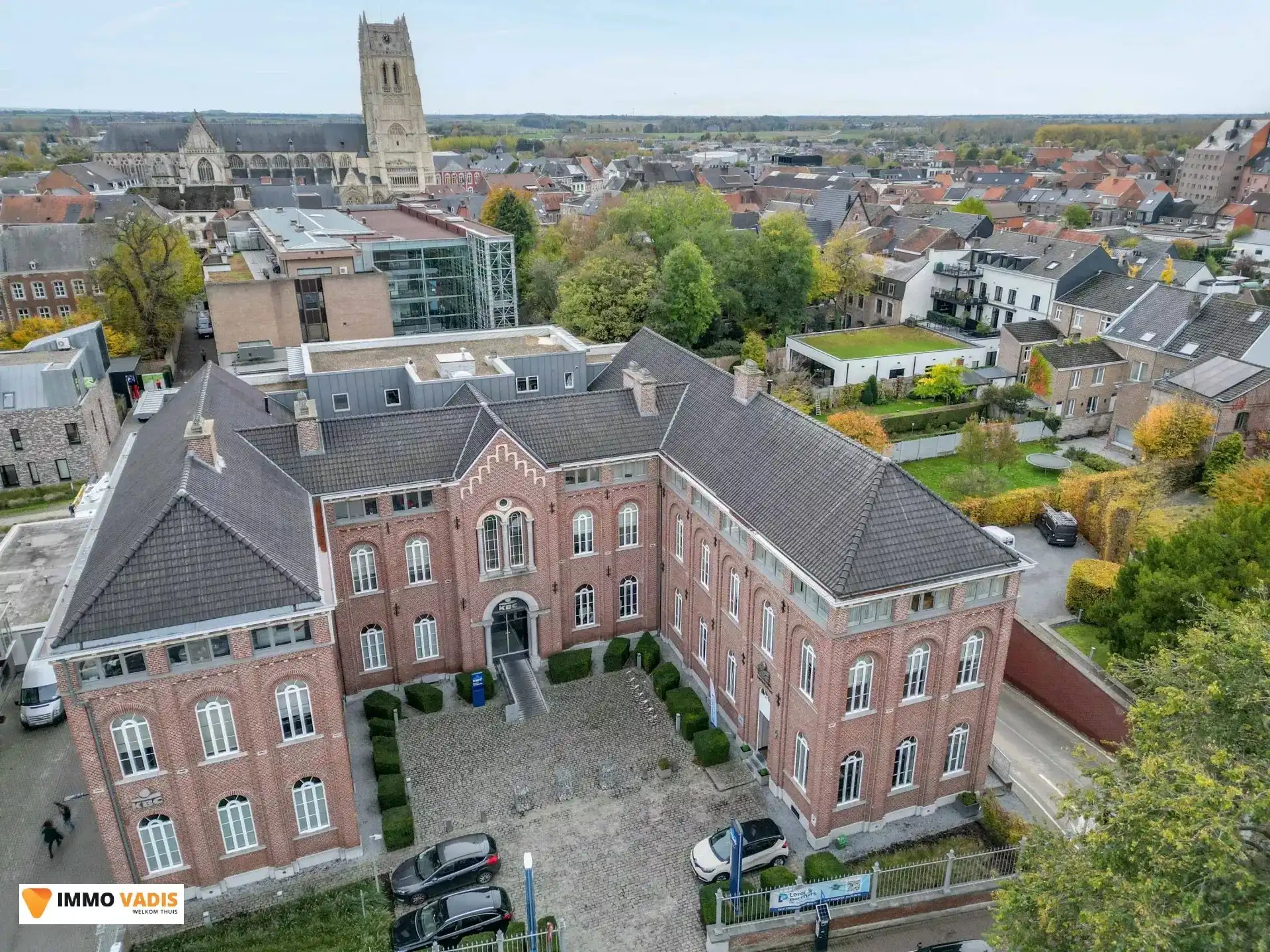 Exclusief penthouse van 315 m² in hartje Tongeren, foto {{pictureIndex}}