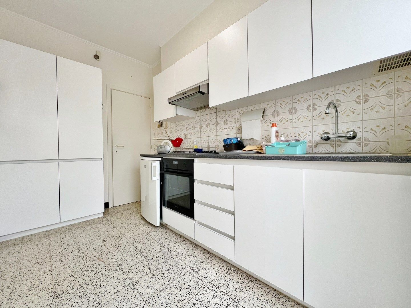 Halfopen woning met zonnige tuin en garage.  foto 6