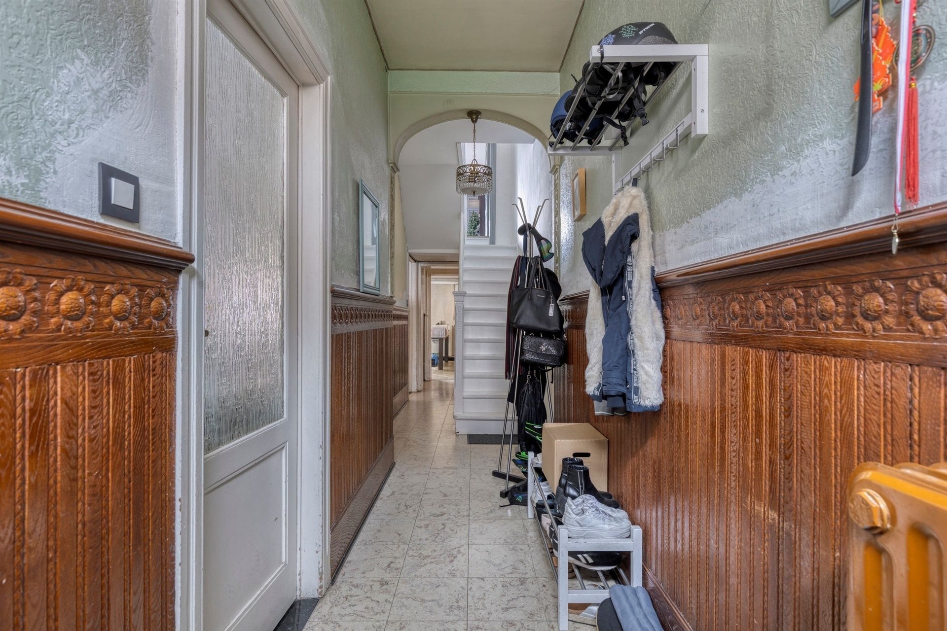 Ruime woning met potentieel in hartje Merchtem
 foto 2